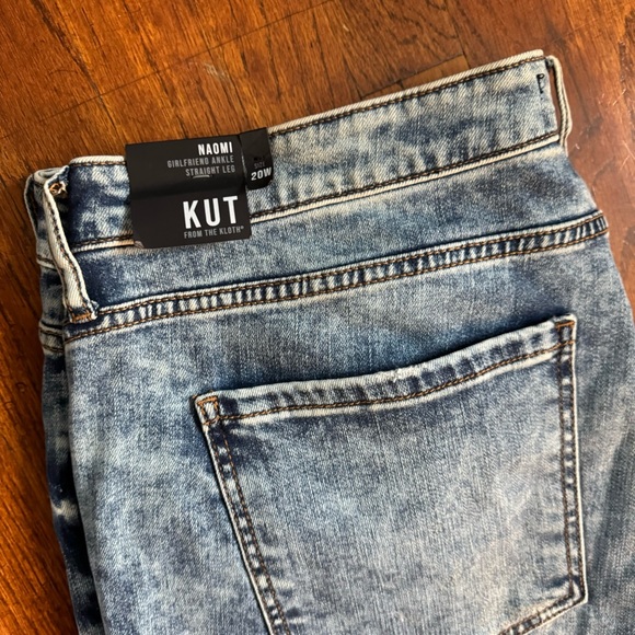 Kut From the Kloth Naomi Girlfriend Ankle Straight Leg Distressed Jeans - Picture 4 of 15